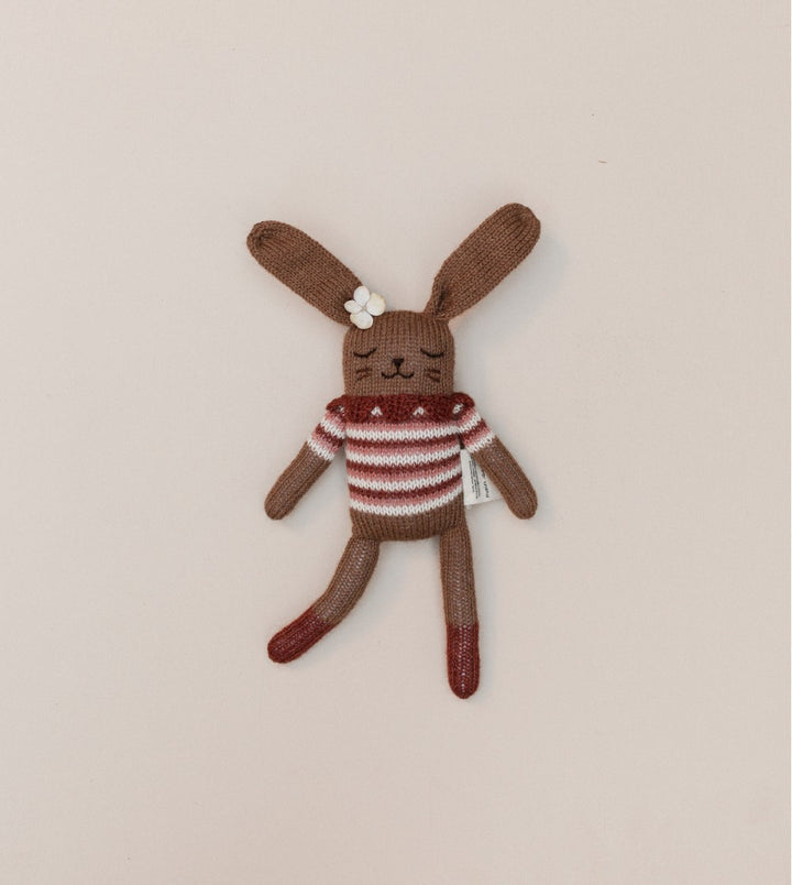 Main sauvage knit bunny