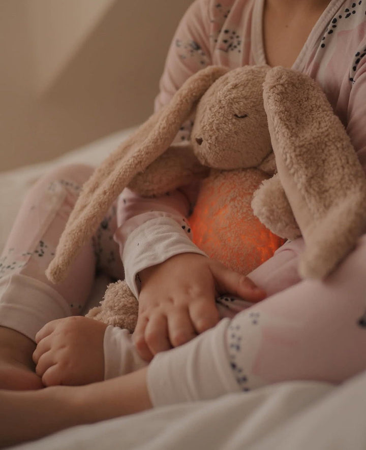 Moonie 2.0 Organic Humming Bunny | Sand