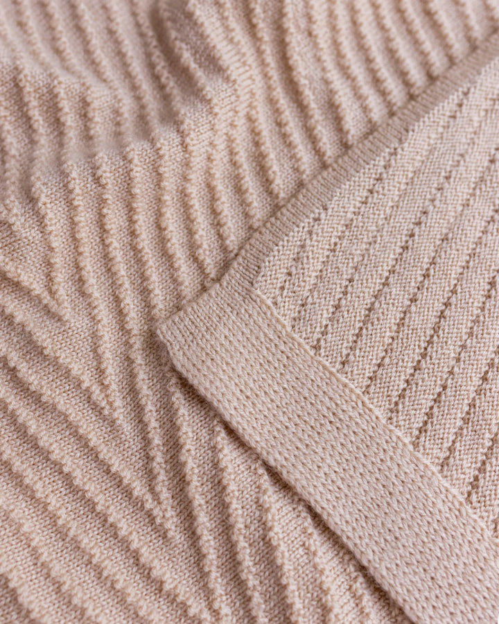 Hvid Knitwear organic merino wool baby kids blanket Akira in apricot blush pink peach