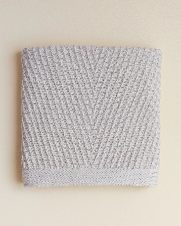 Hvid Knitwear organic merino wool baby kids blanket Akira in off-white white natural ivory neutral
