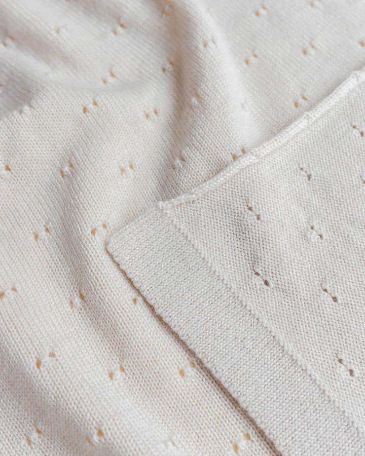 Hvid Knitwear organic merino wool baby kids blanket Edie pattern large textured  off-white sand beige neutral  for newborn