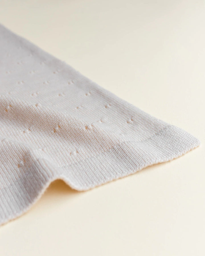Hvid Knitwear organic merino wool baby kids blanket Edie pattern large textured  off-white sand beige neutral  for newborn