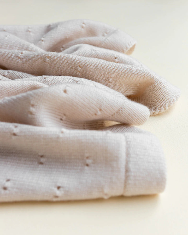Hvid Knitwear organic merino wool baby kids blanket Edie pattern large textured  off-white sand beige neutral  for newborn