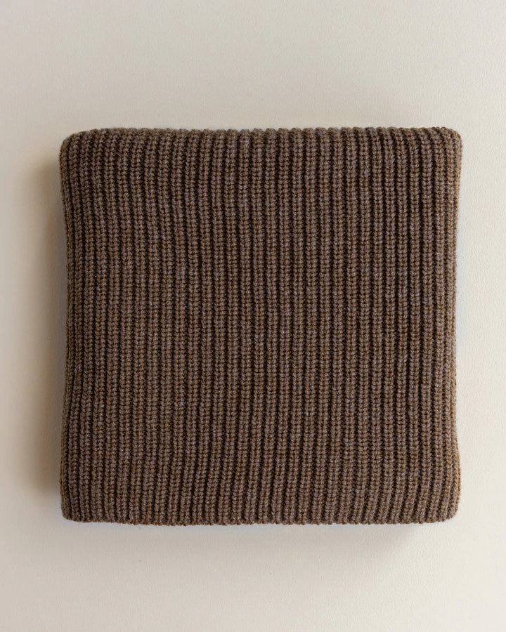 Hvid Knitwear organic merino wool baby kids blanket Edie pattern large rib  brown walnut for newborn