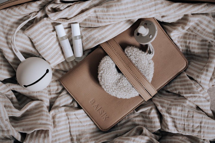 Nappy Wallet (Tan)