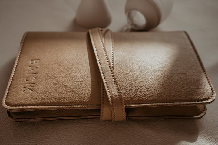 Nappy Wallet (Tan)
