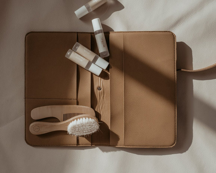 Nappy Wallet Faux Fur (Tan)
