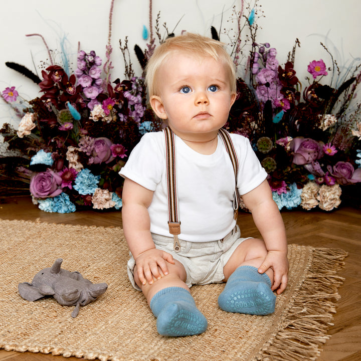 GoBabyGo cotton Terry non-slip socks wit rubber pads in dusty light baby blue beige