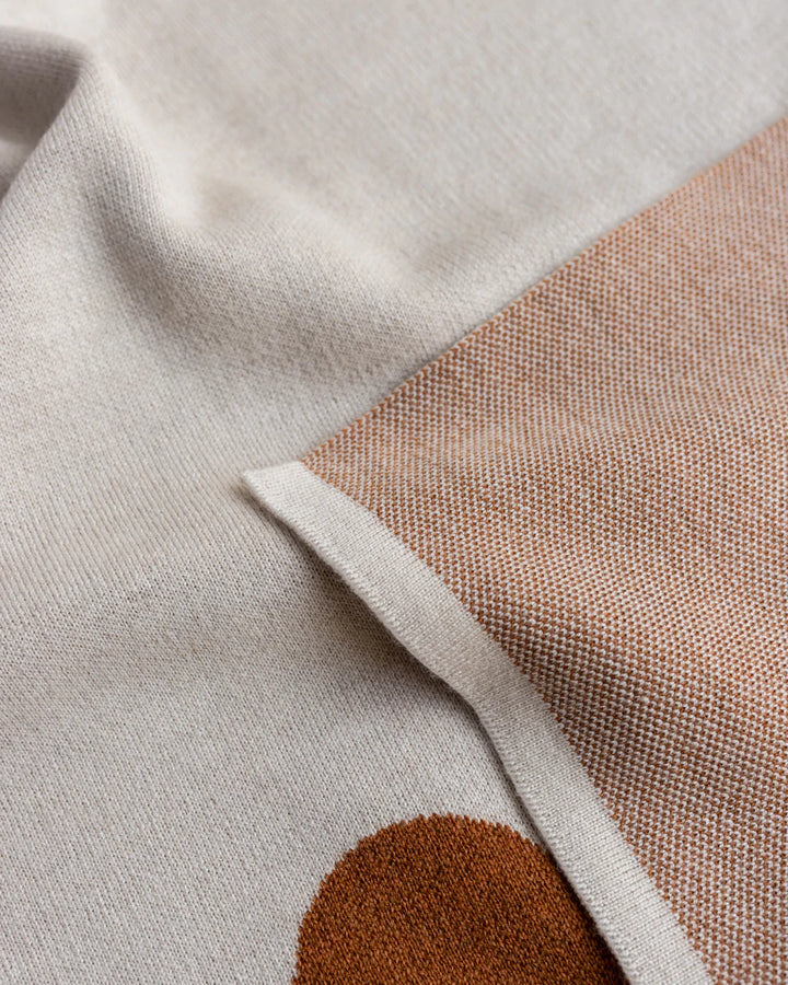 Hvid Knitwear organic merino wool baby kids blanket Edie pattern large polkadot in oat beige sand neutral rust for newborn