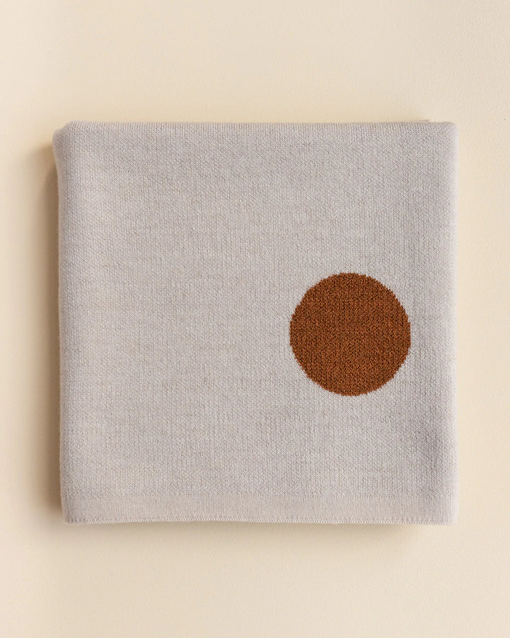 Hvid Knitwear organic merino wool baby kids blanket Edie pattern large polkadot in oat beige sand neutral rust for newborn