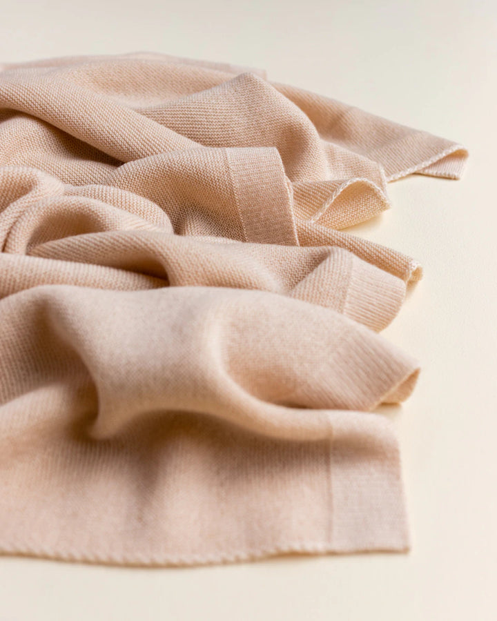 Hvid Knitwear organic merino wool baby kids blanket Eliz rib in oat beige sand neutral for newborn