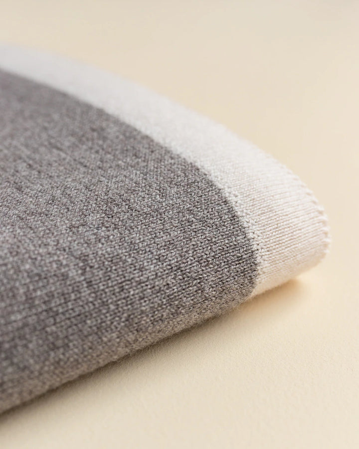 Hvid Knitwear organic merino wool large baby kids blanket Folie in otter sand with modern geometric pattern for newborn