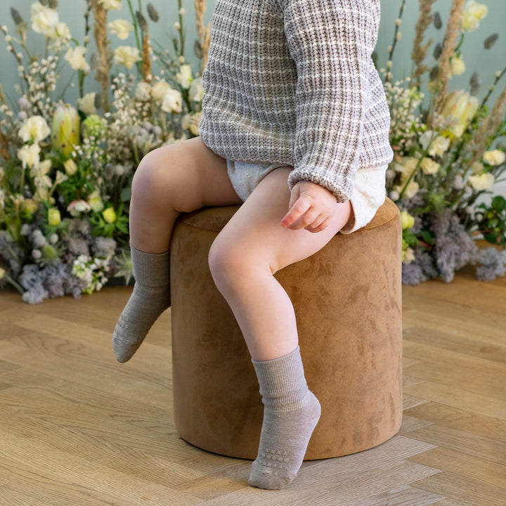 GoBabyGo Non-slip Wool winter socks for babies and toddler with rubber pads in sand beige neutral