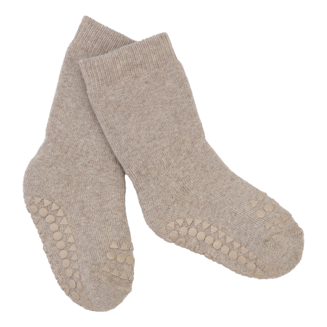 GoBabyGo cotton Terry non-slip socks wit rubber pads in sand beige