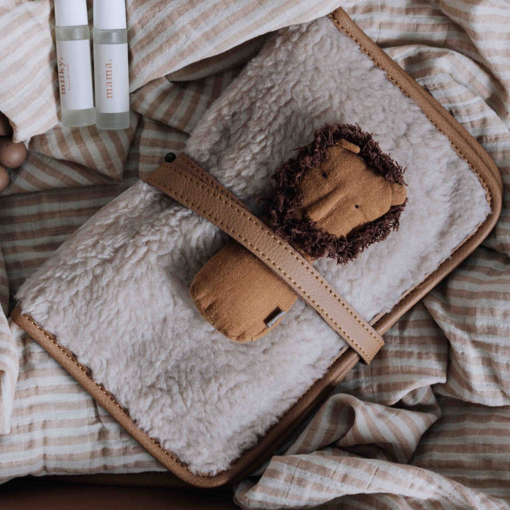 Nappy Wallet Faux Fur (Tan)