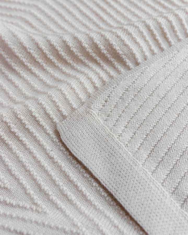 Hvid Knitwear organic merino wool baby kids blanket Akira in off-white white natural ivory neutral for newborn 