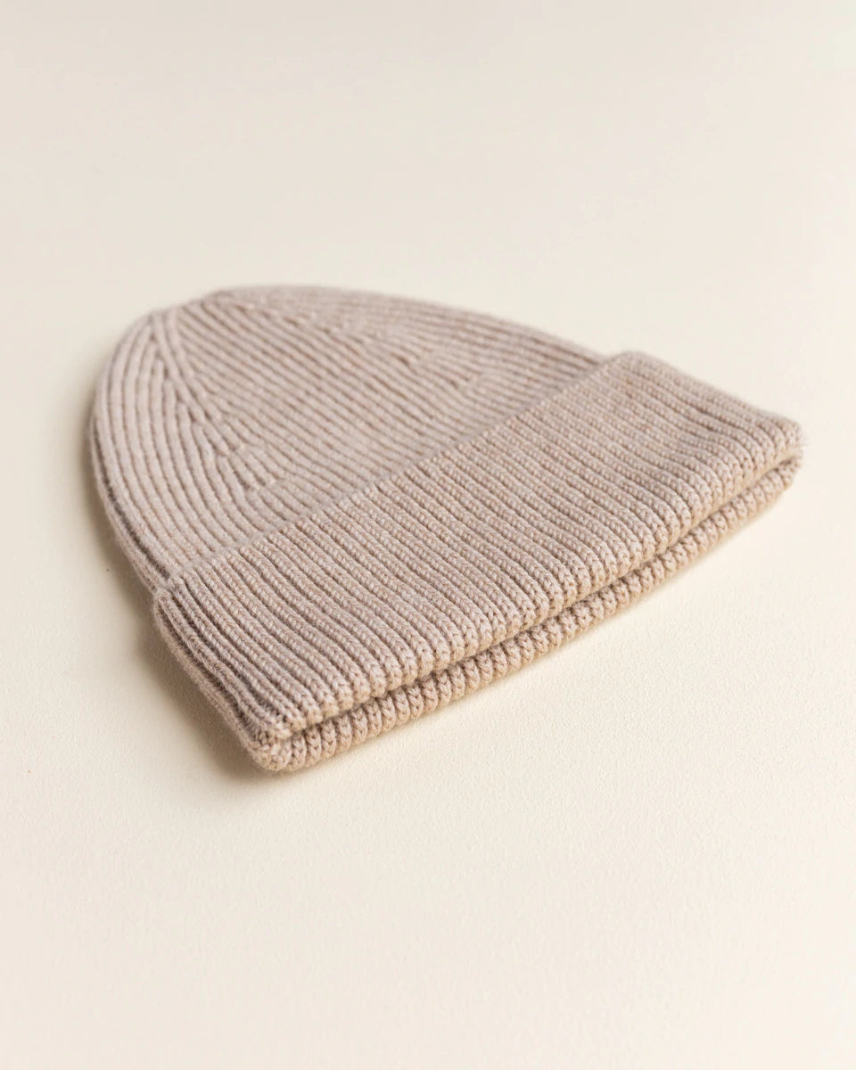 Hvid Knitwear Merino Wool Rib Winter Beanie Hat Fonzie for Kids and Toddlers in sand off-white natural neutral 