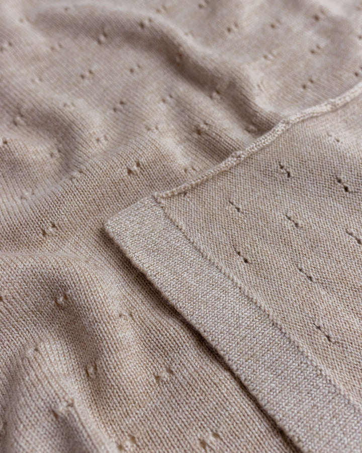 Hvid Knitwear organic merino wool baby kids blanket Edie pattern large textured  off-white sand beige neutral  for newborn 