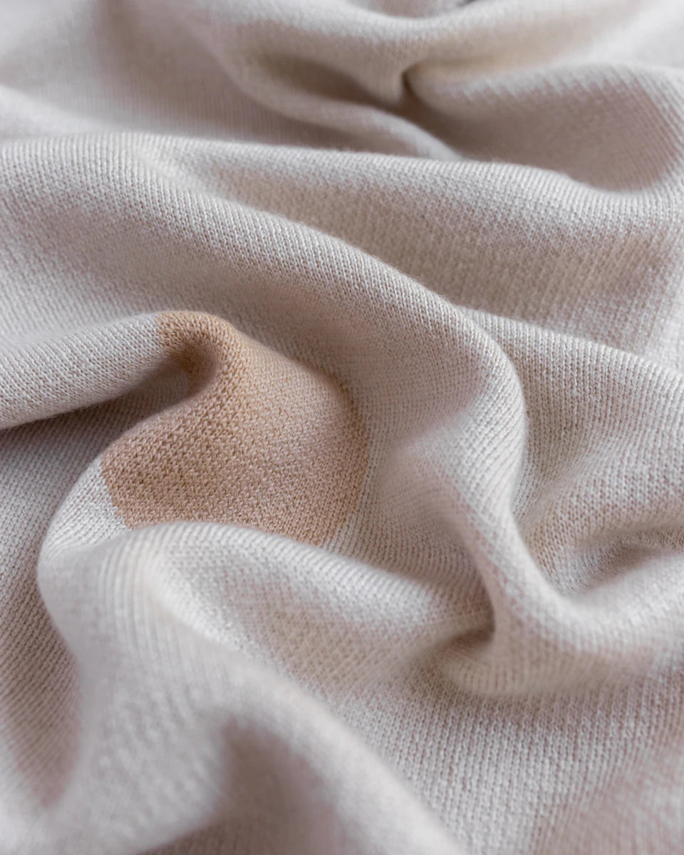 Hvid Knitwear organic merino wool baby kids blanket Edie pattern large polkadot in oat beige sand neutral apricot pink blush for newborn 